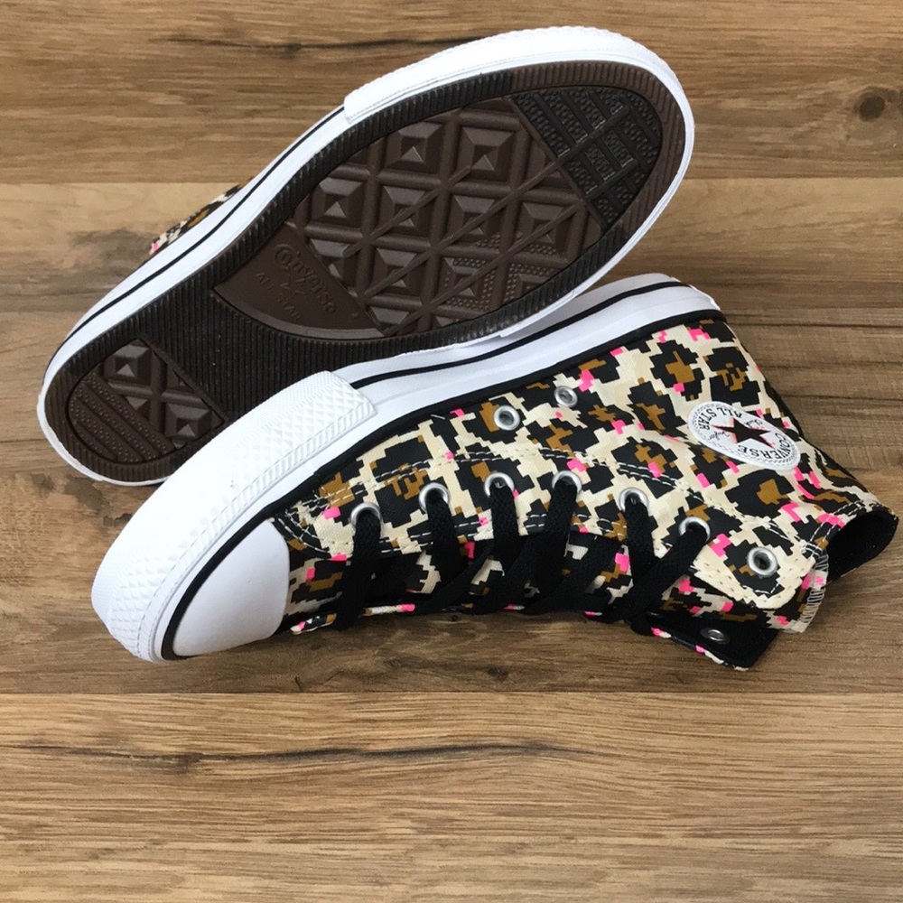 CONVERSE CTAS HIGH TOP BRAND NEW - Picture 13 of 16